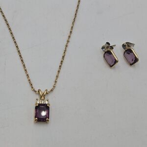 Vintage Gold Tone Diamond Cut Chain Amethyst Glass Stone With Stud Earrings